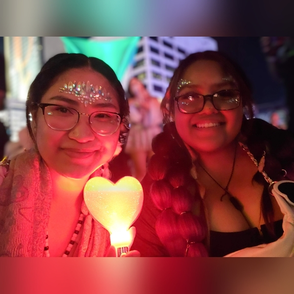 Light Up Heart Wands (Party Favors) - Picture 2 of 2